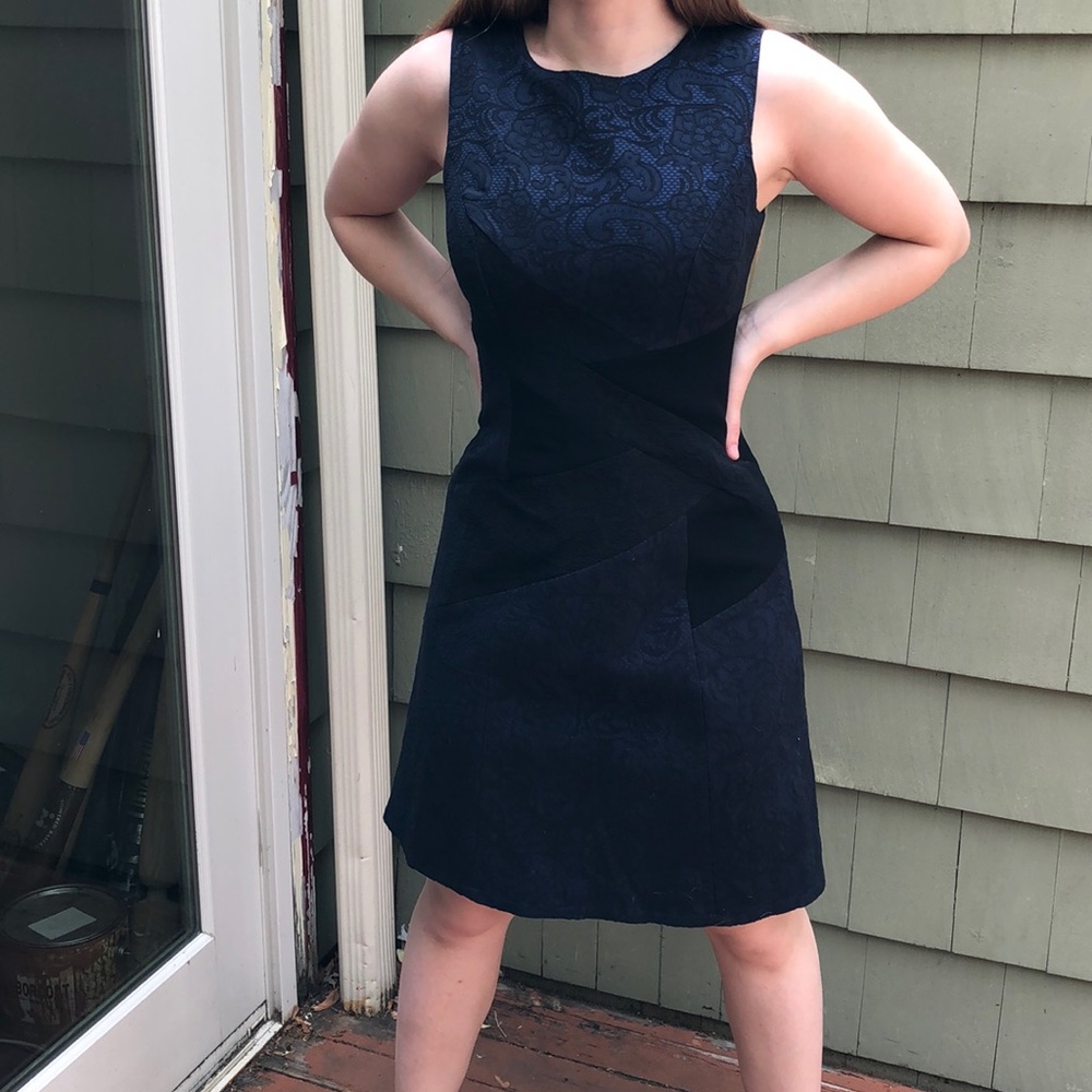 BCBGMaxazria 0 black/navy lace midi dress NWT